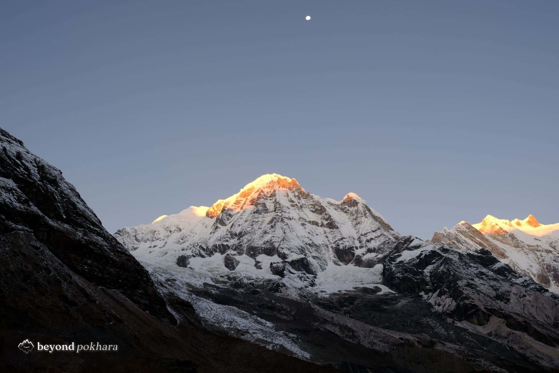 Sunrise over Dhaulagiri and Annapurna from Poon Hill